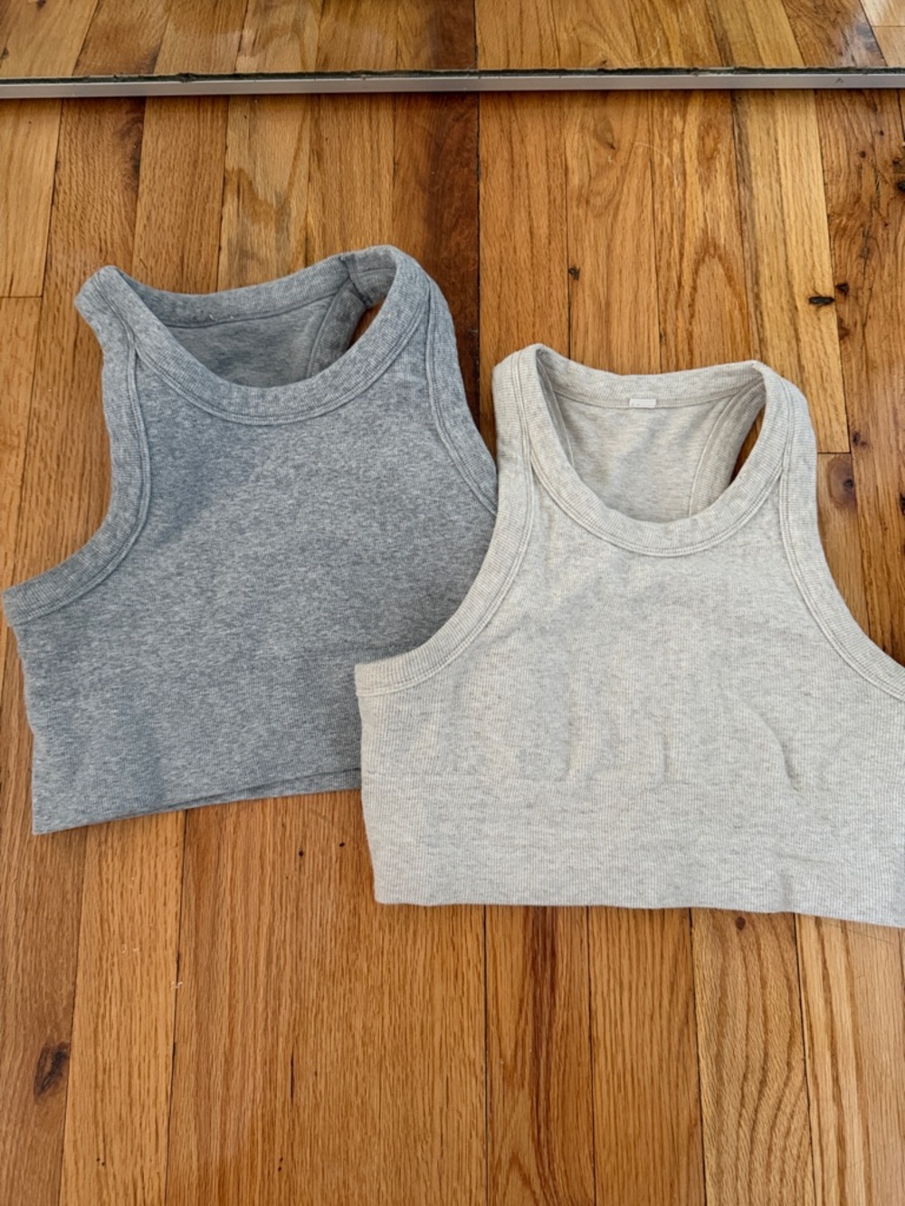 ALO Yoga Women's Ribbed Crop Tank Tops in Light oatmeal and grey